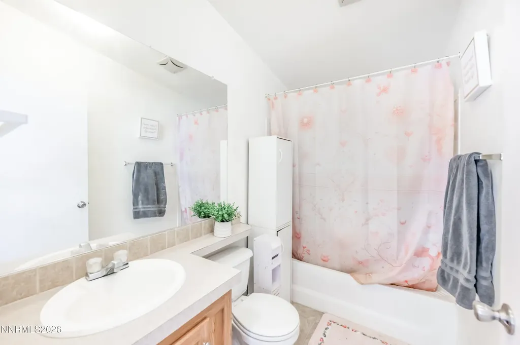 5625 Duclercque Sun Valley NV 89433