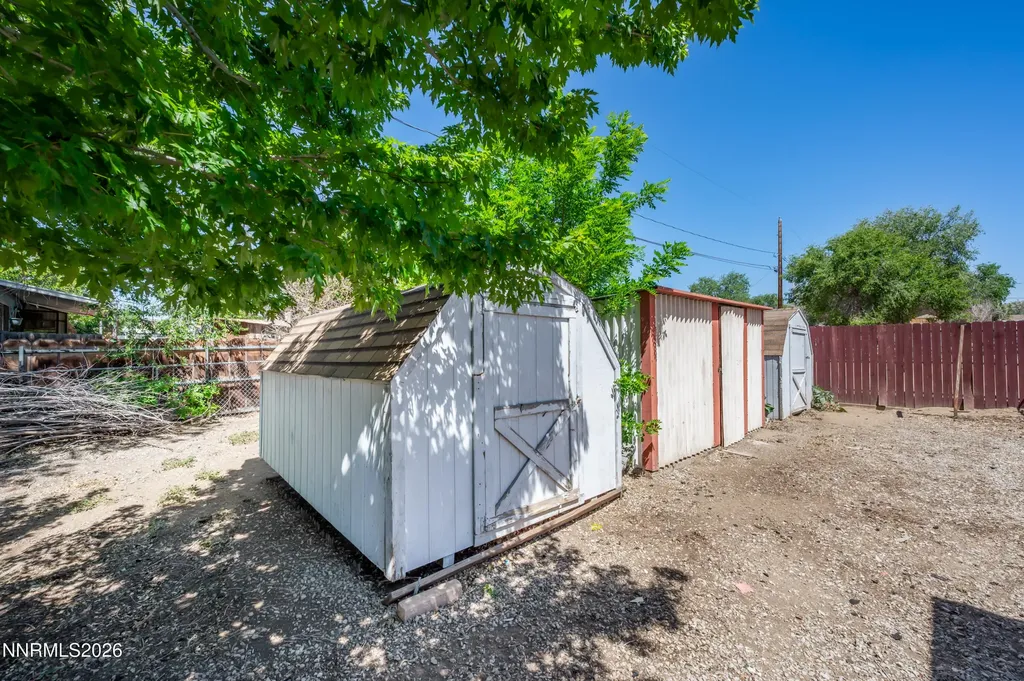 5625 Duclercque Sun Valley NV 89433