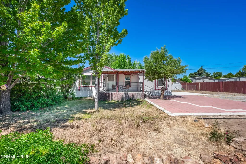 5625 Duclercque Sun Valley NV 89433