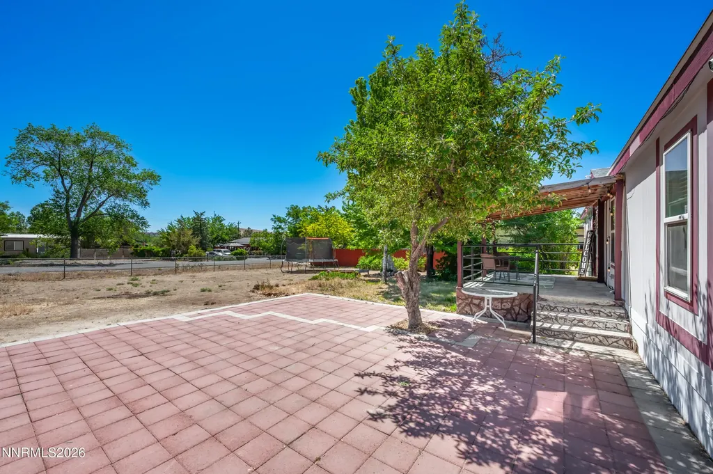 5625 Duclercque Sun Valley NV 89433