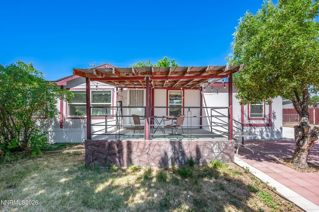 5625 Duclercque Sun Valley NV 89433