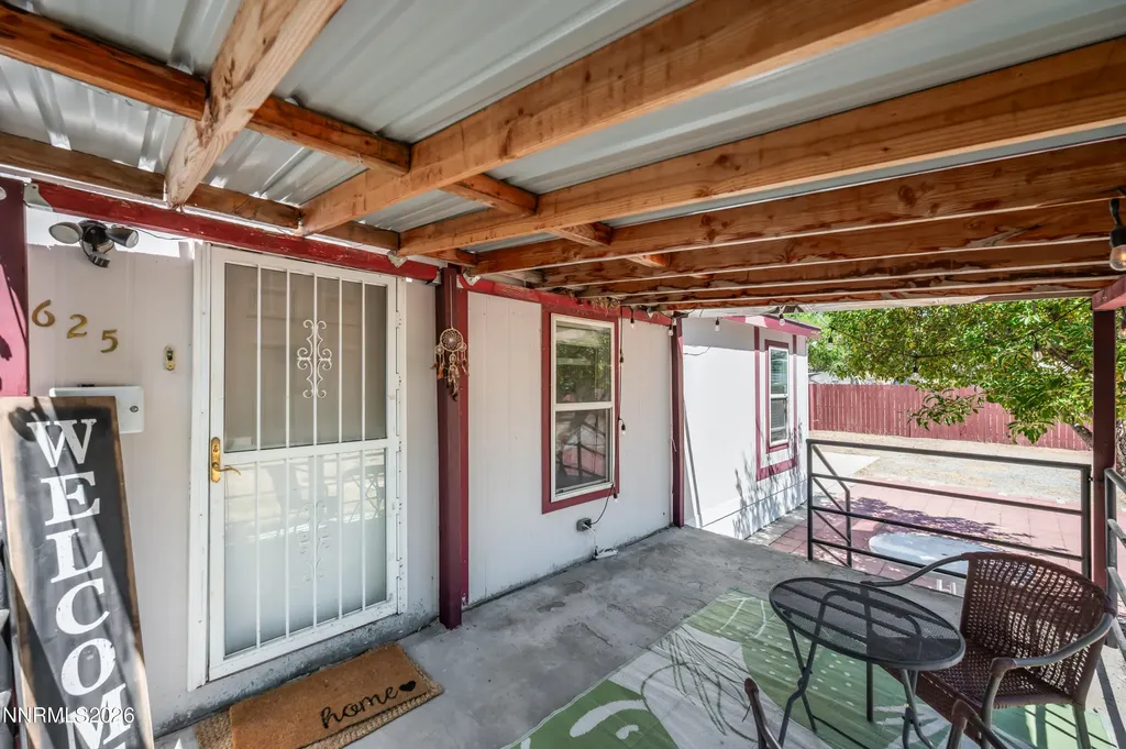 5625 Duclercque Sun Valley NV 89433