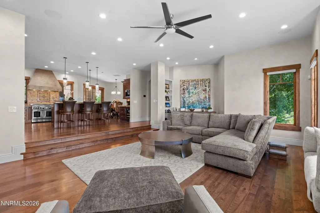 4816 Piney Woods Reno NV 89519