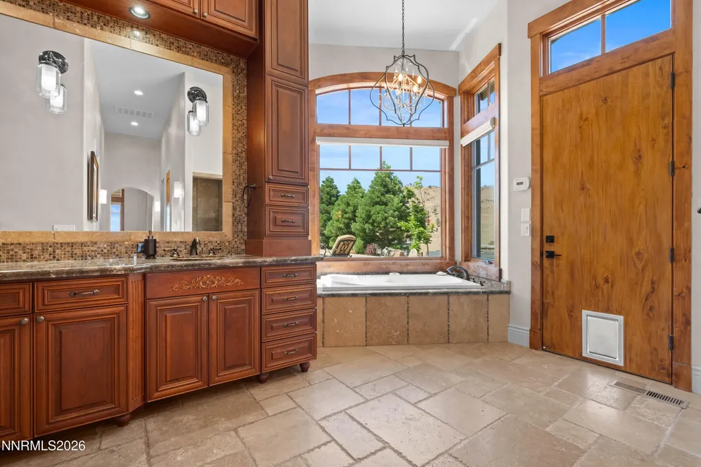 4816 Piney Woods Reno NV 89519
