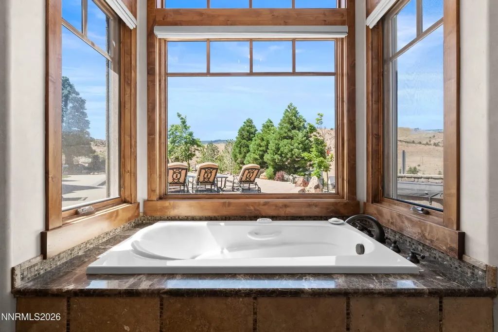 4816 Piney Woods Reno NV 89519