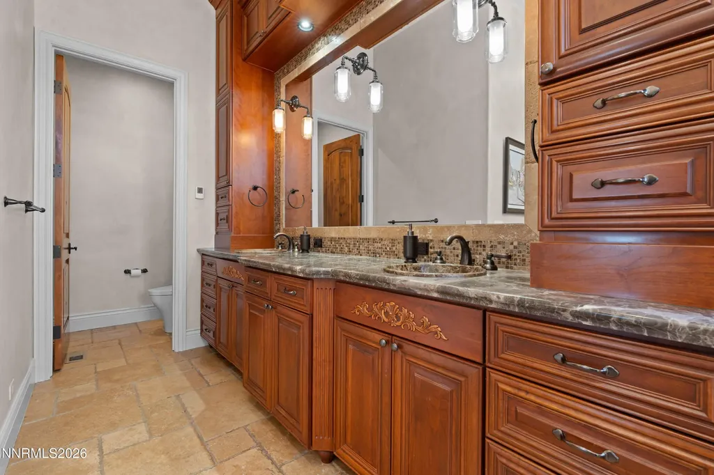 4816 Piney Woods Reno NV 89519