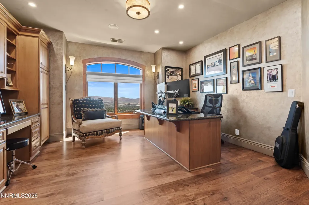 4816 Piney Woods Reno NV 89519