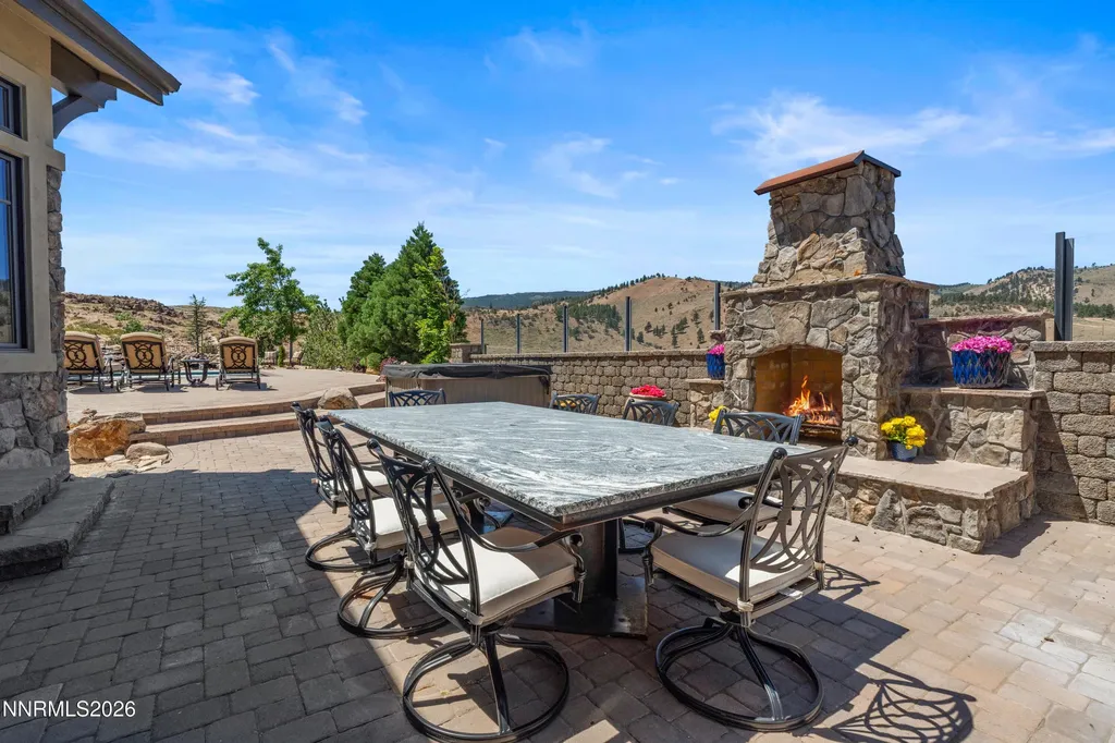 4816 Piney Woods Reno NV 89519