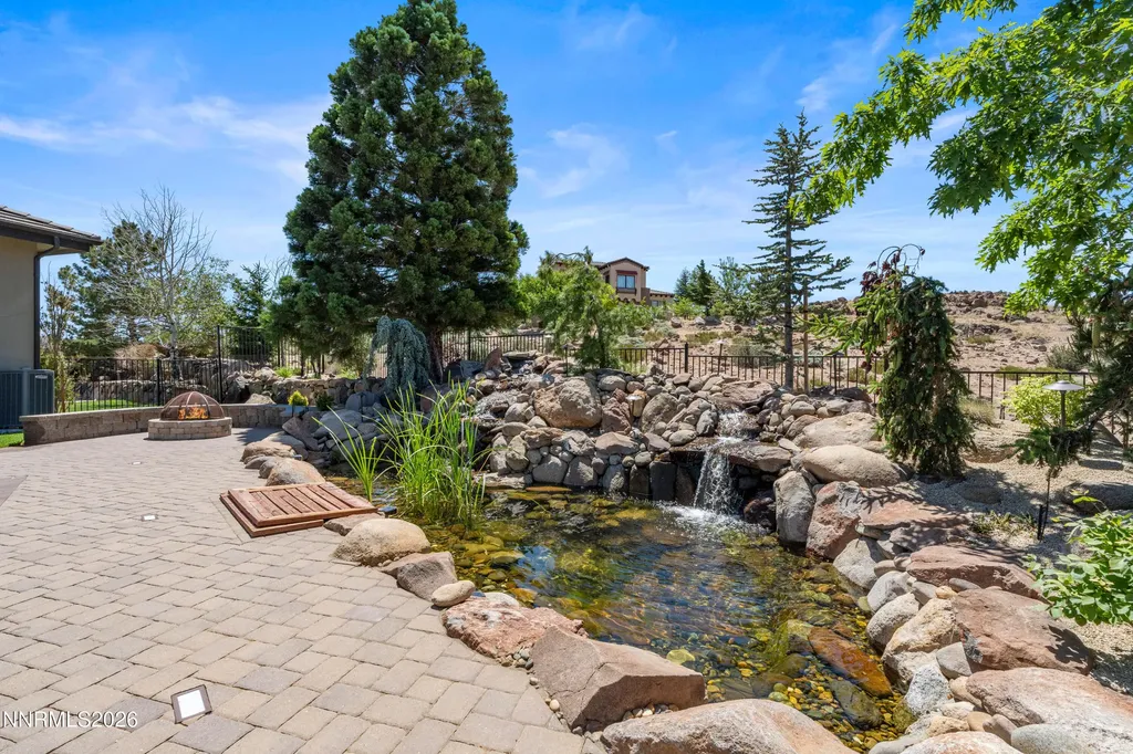 4816 Piney Woods Reno NV 89519