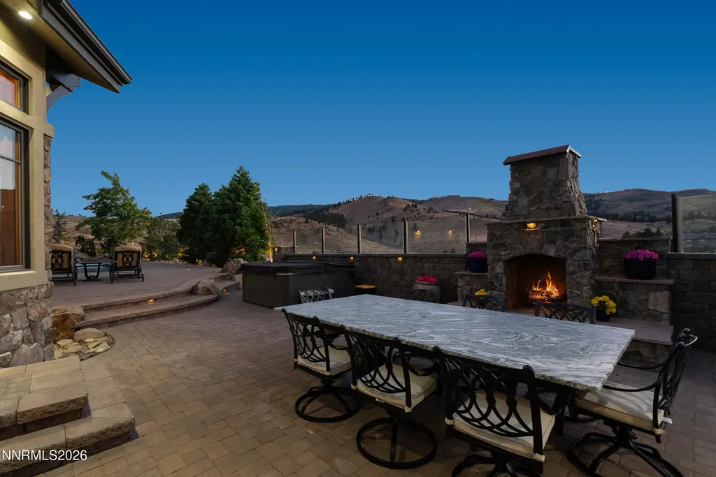 4816 Piney Woods Reno NV 89519