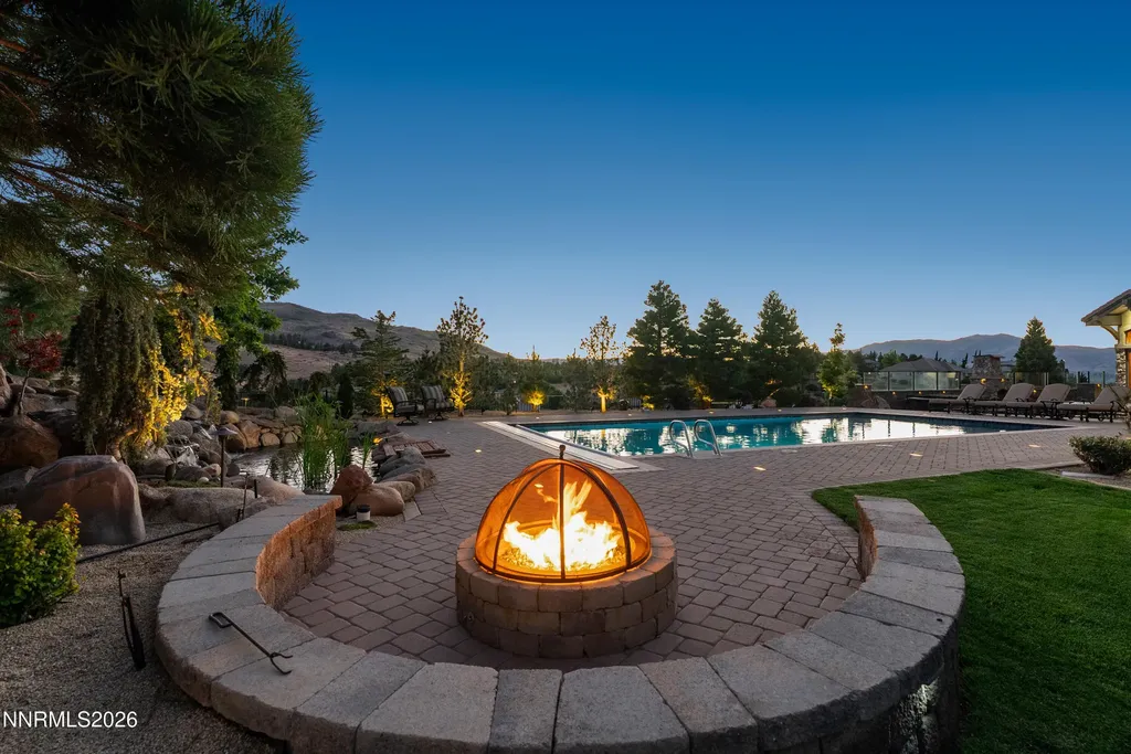 4816 Piney Woods Reno NV 89519