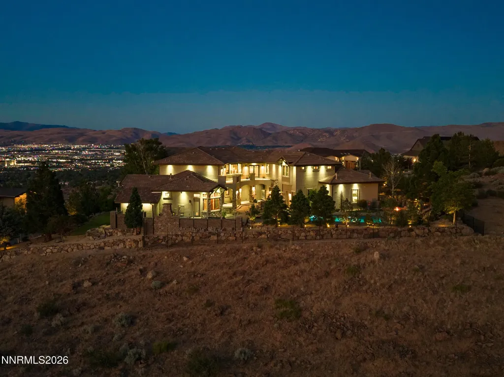 4816 Piney Woods Reno NV 89519