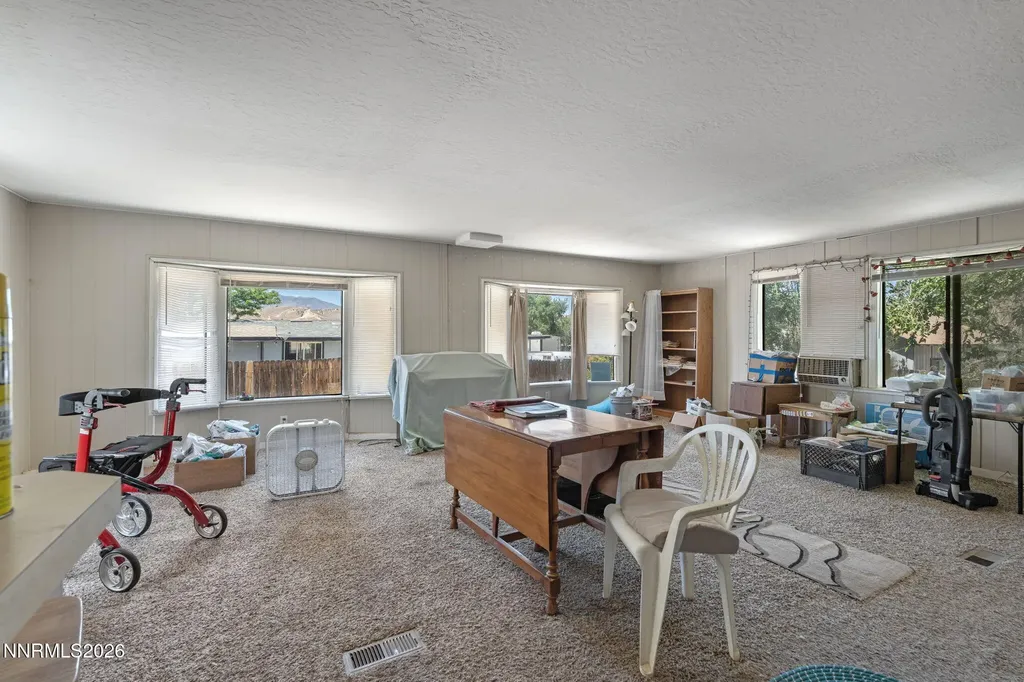 5385 Madeiros Sun Valley NV 89433