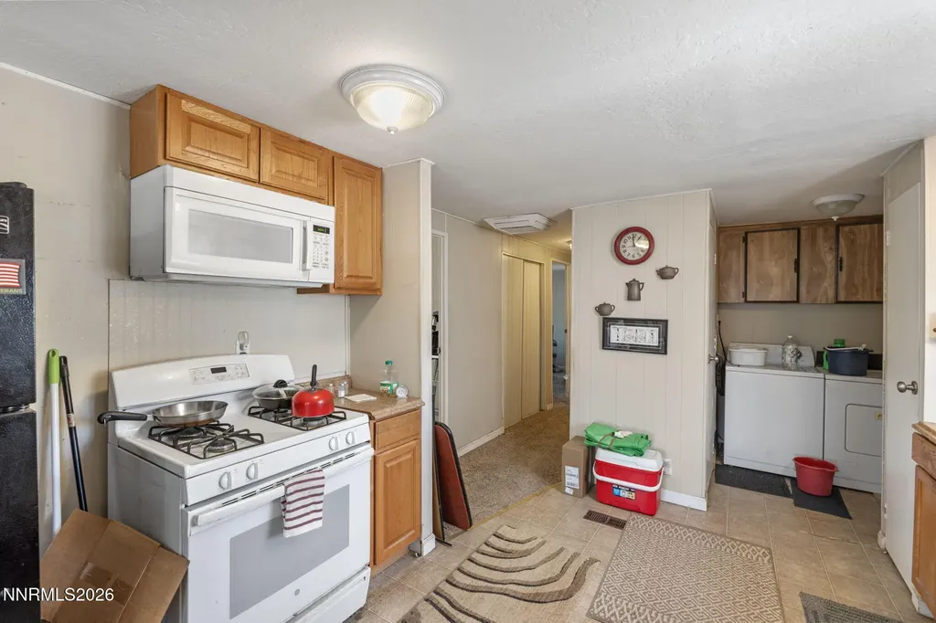 5385 Madeiros Sun Valley NV 89433
