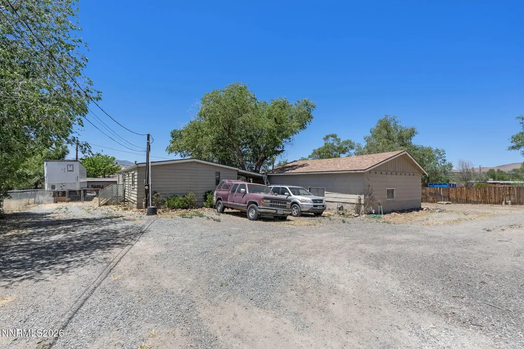 5385 Madeiros Sun Valley NV 89433