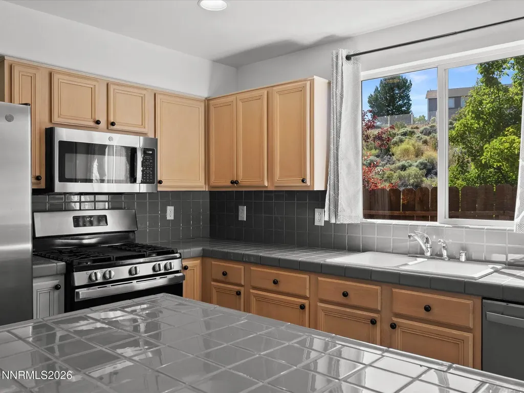 2890 Royal Sage Reno NV 89503