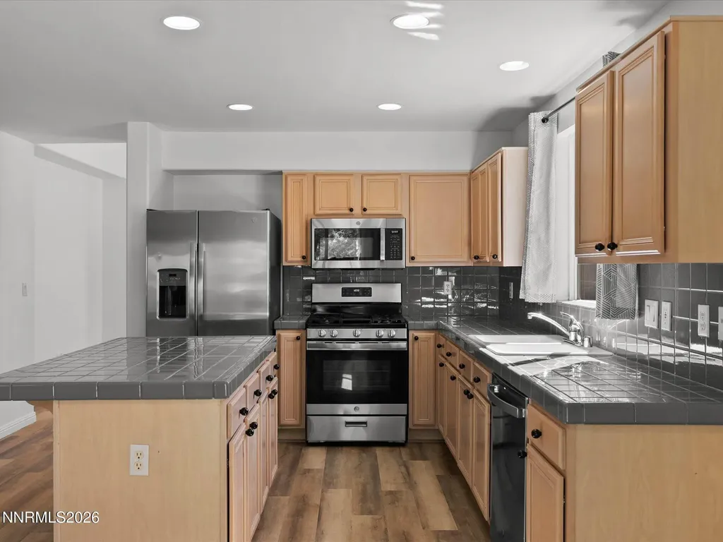 2890 Royal Sage Reno NV 89503