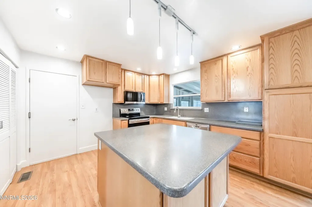 905 Sherman Reno NV 89506