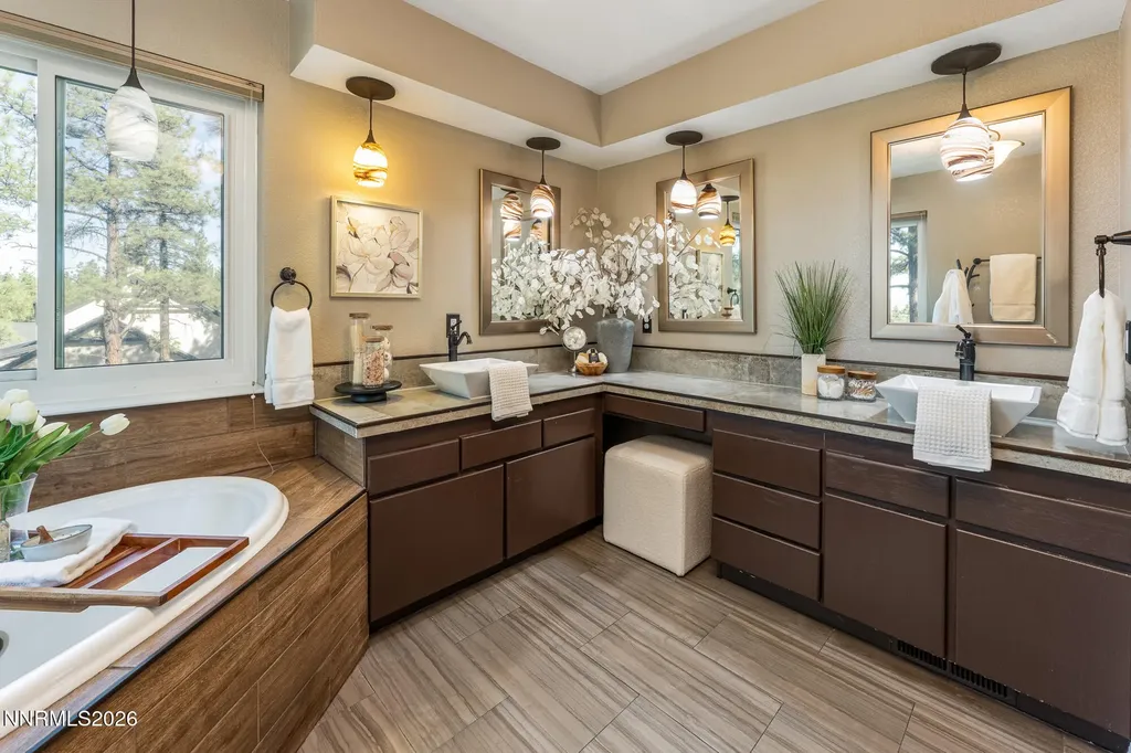 525 Piney Creek Reno NV 89511