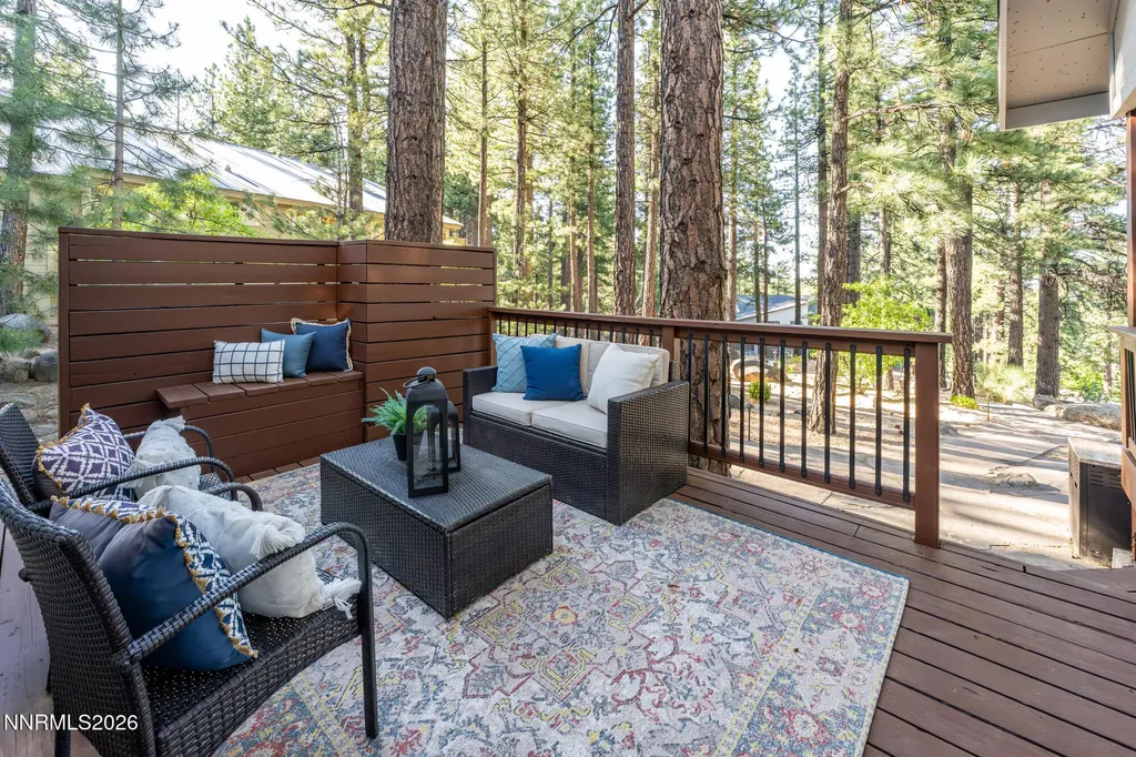 525 Piney Creek Reno NV 89511