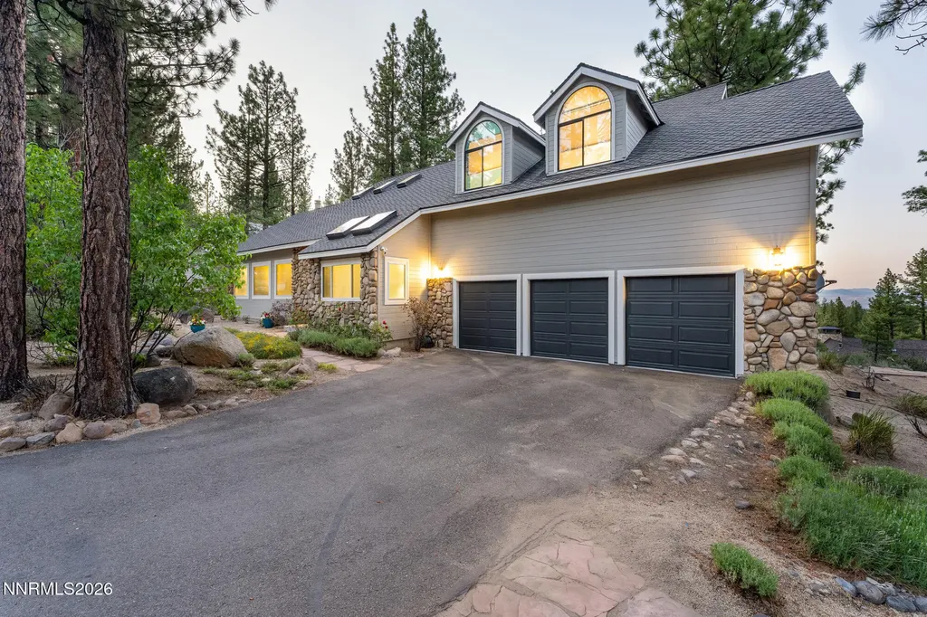 525 Piney Creek Reno NV 89511