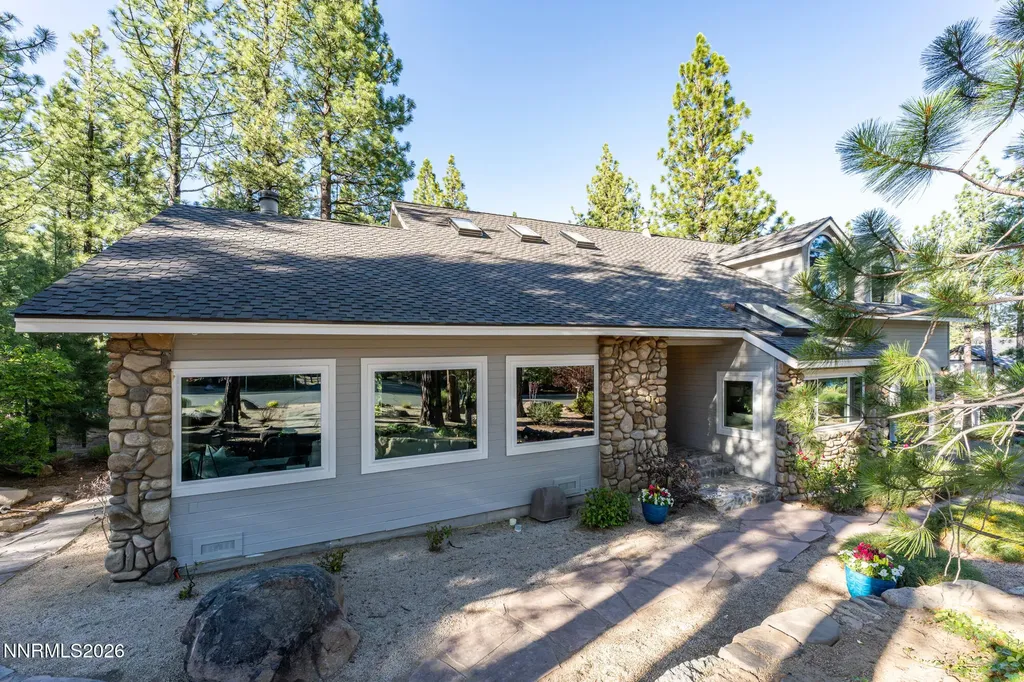 525 Piney Creek Reno NV 89511