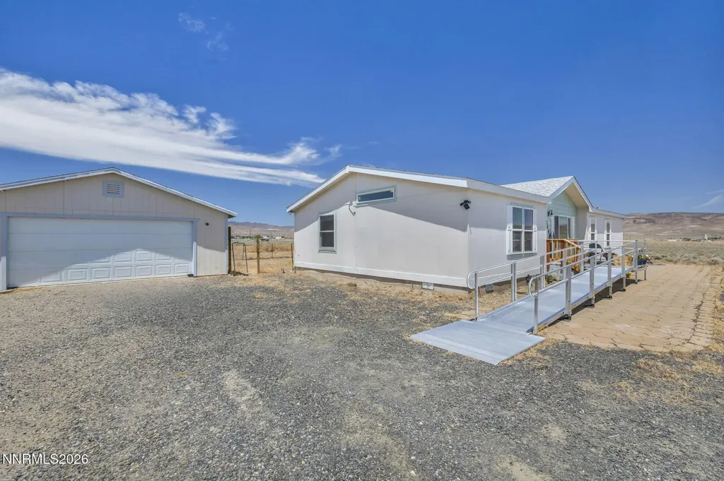 3065 Dayton Silver Springs NV 89429