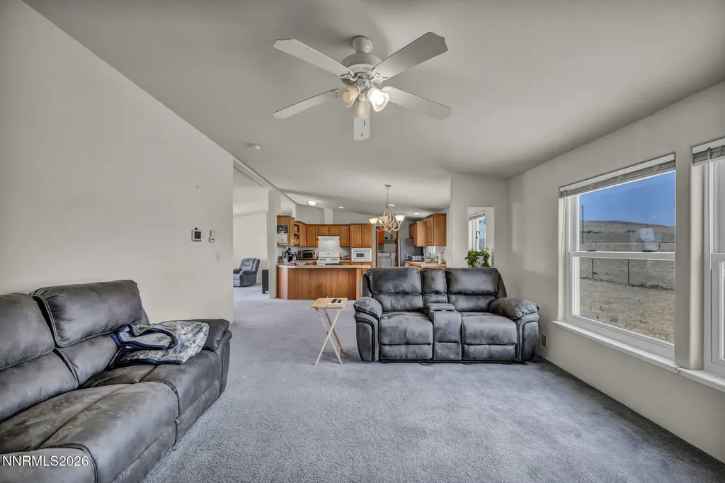 3065 Dayton Silver Springs NV 89429