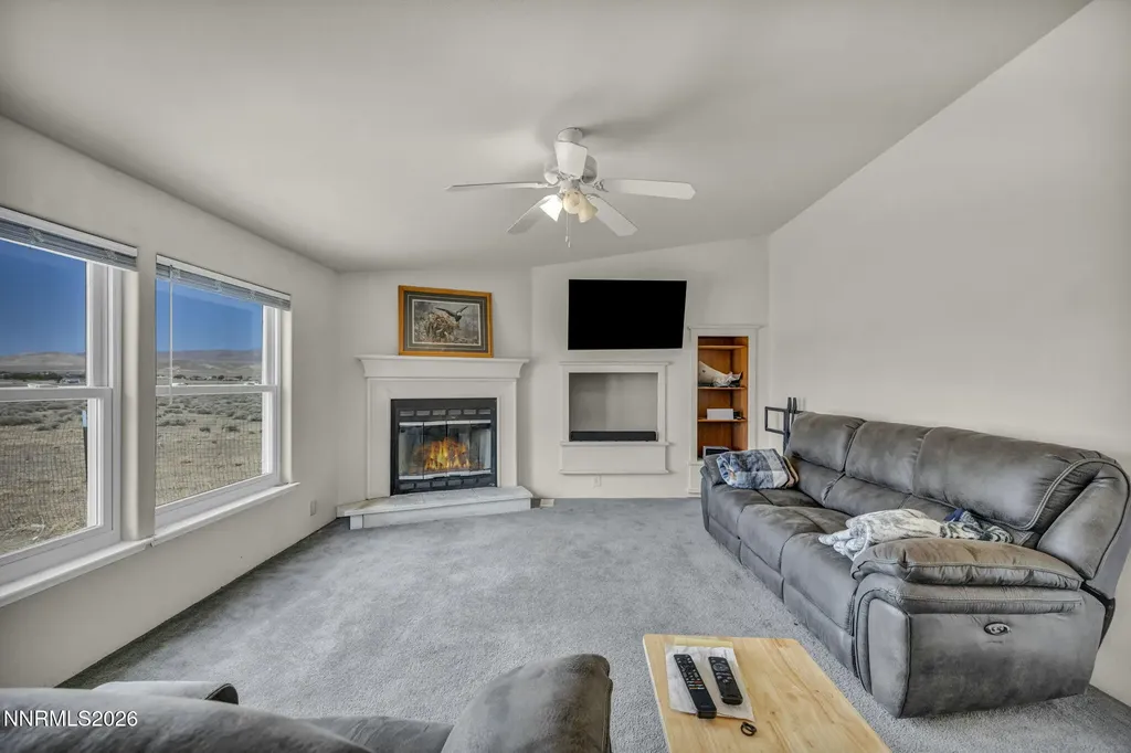 3065 Dayton Silver Springs NV 89429