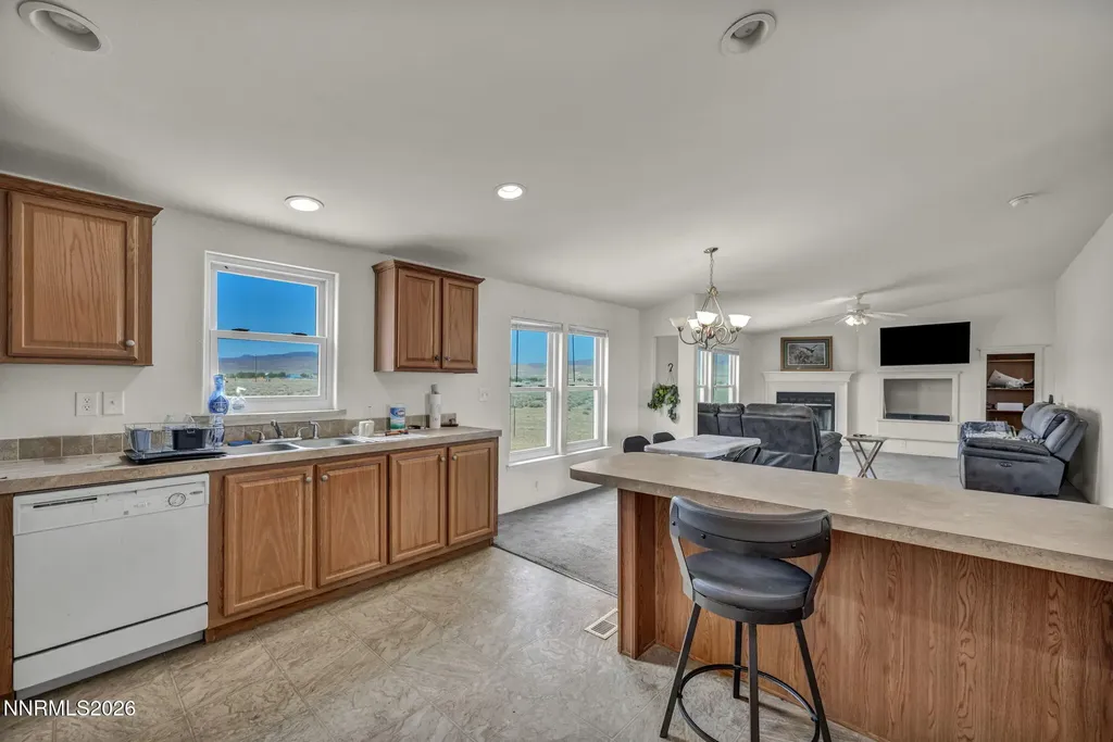 3065 Dayton Silver Springs NV 89429