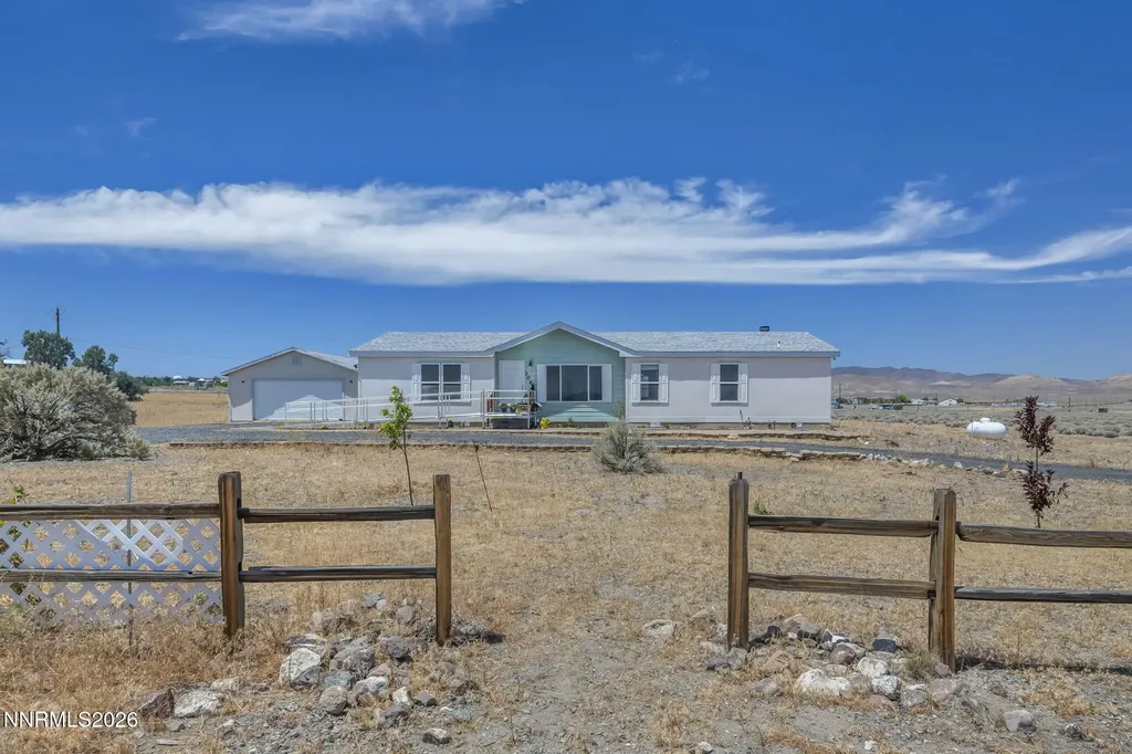 3065 Dayton Silver Springs NV 89429