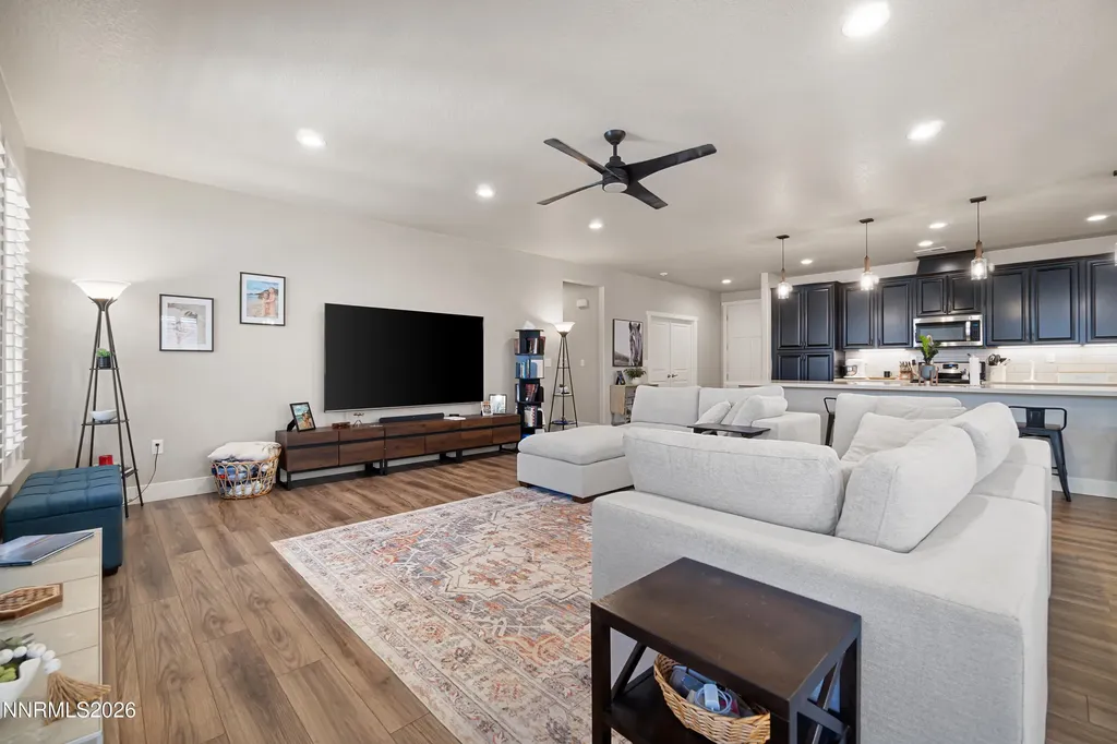 752 Cottage Gardnerville NV 89460