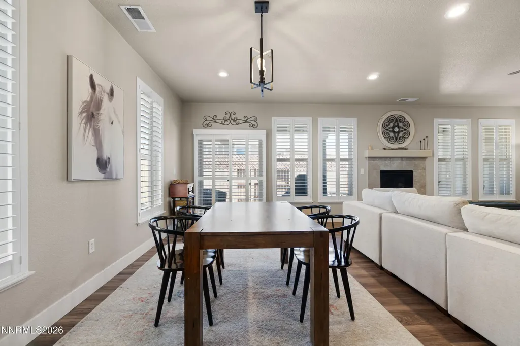 752 Cottage Gardnerville NV 89460