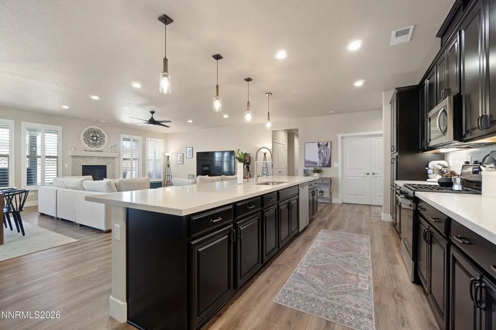 752 Cottage Gardnerville NV 89460