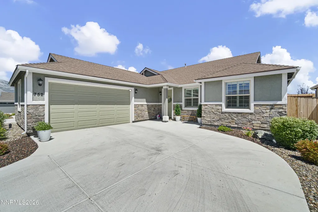 752 Cottage Gardnerville NV 89460