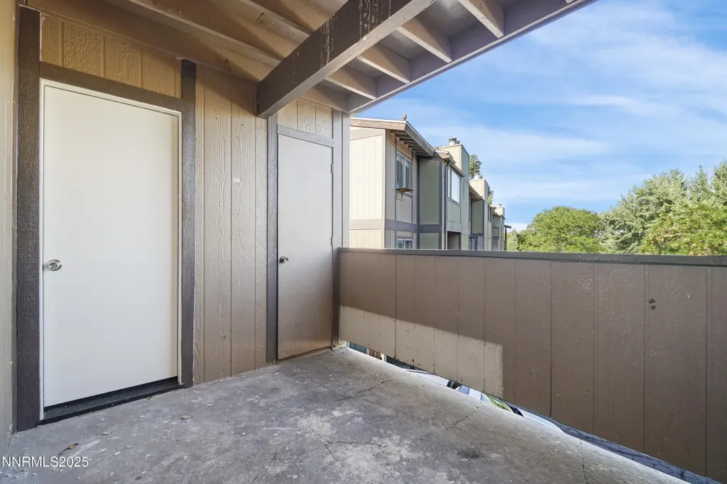 2085 Highview Reno NV 89512