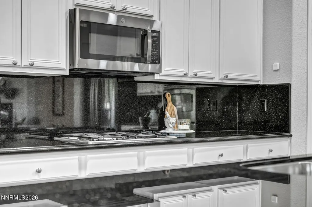 1658 Bridgeview Reno NV 89521