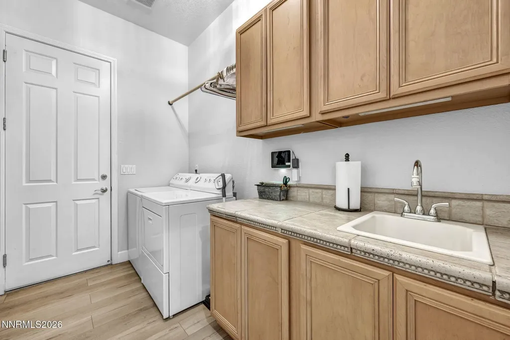 1658 Bridgeview Reno NV 89521