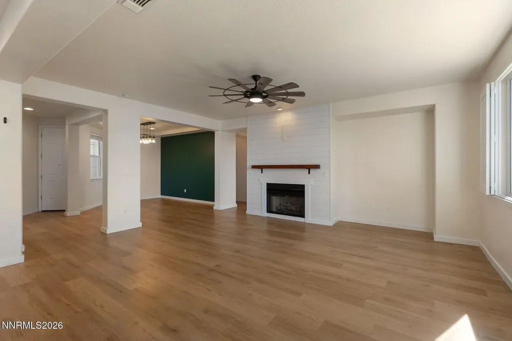 2439 Spring Flower Reno NV 89521