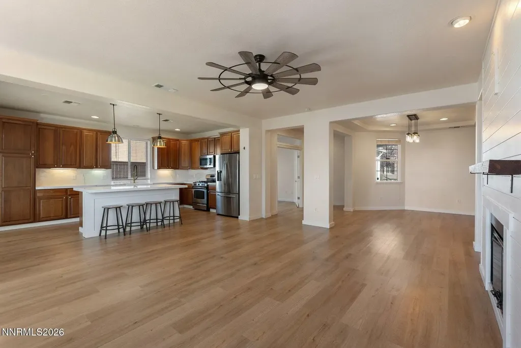 2439 Spring Flower Reno NV 89521
