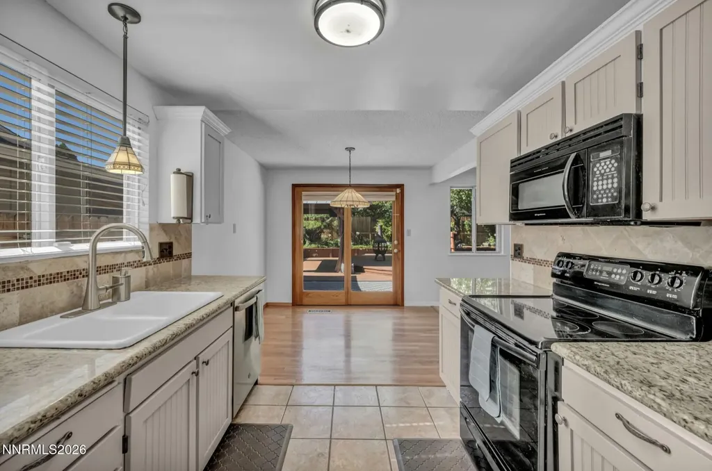 3060 Meadowlands Sparks NV 89431