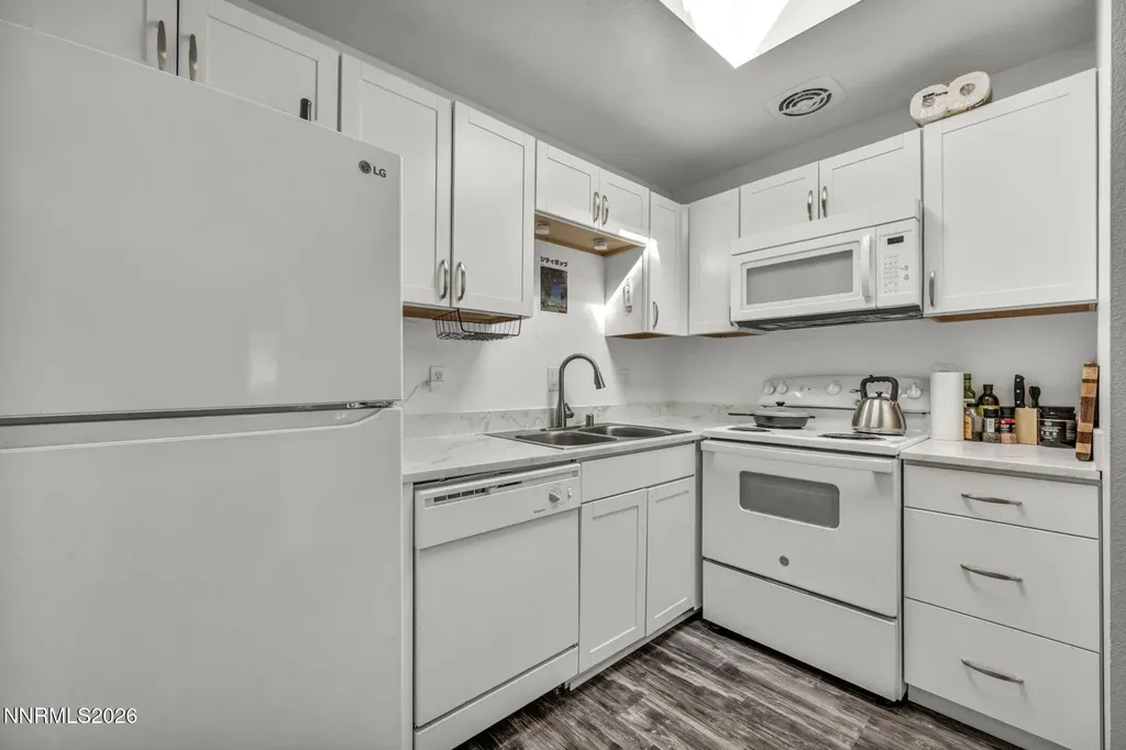 1008 Baywood Sparks NV 89434