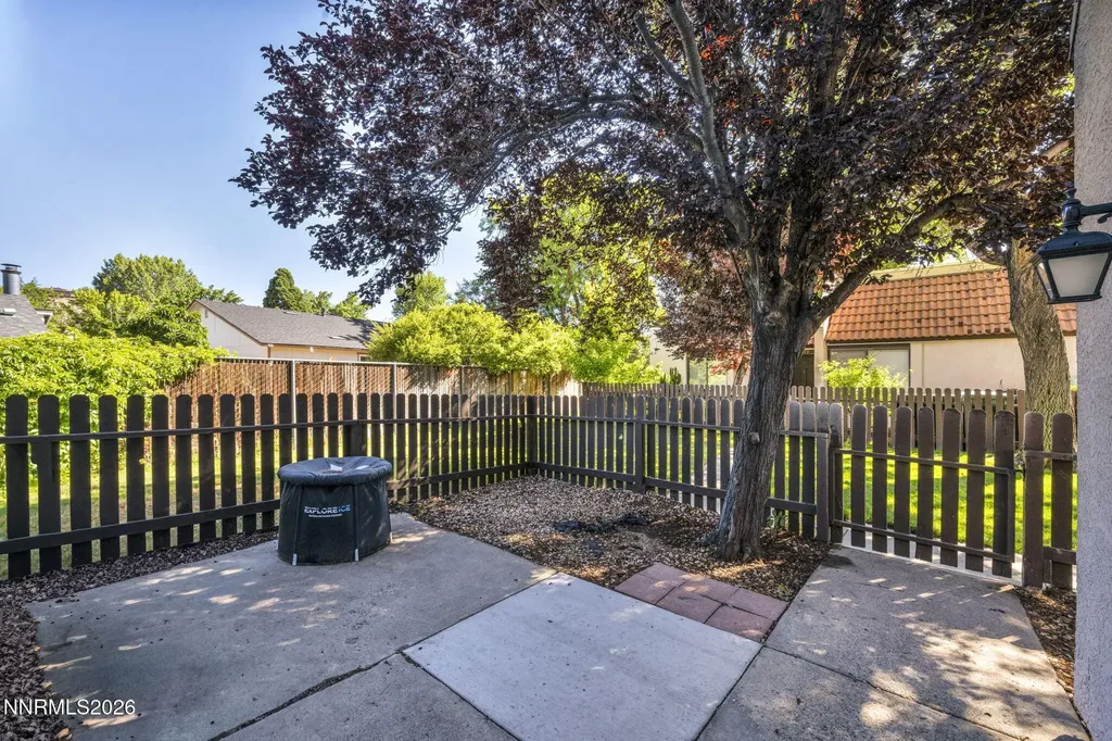 1008 Baywood Sparks NV 89434
