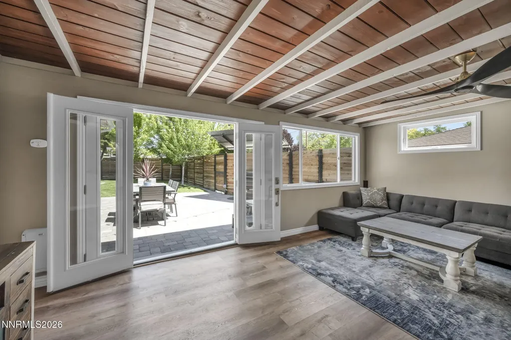 275 Hillcrest Reno NV 89509