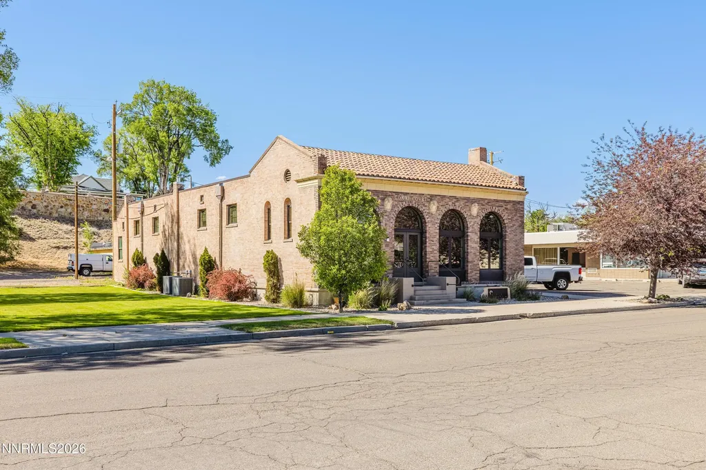 421 Court Elko NV 89801