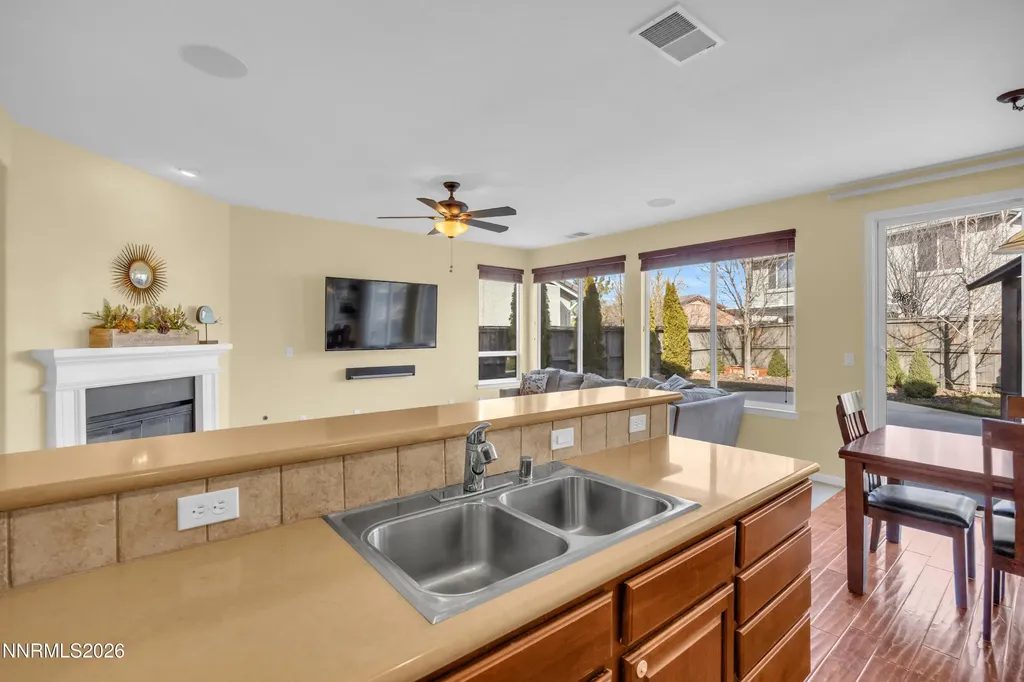 461 Roseben Reno NV 89521