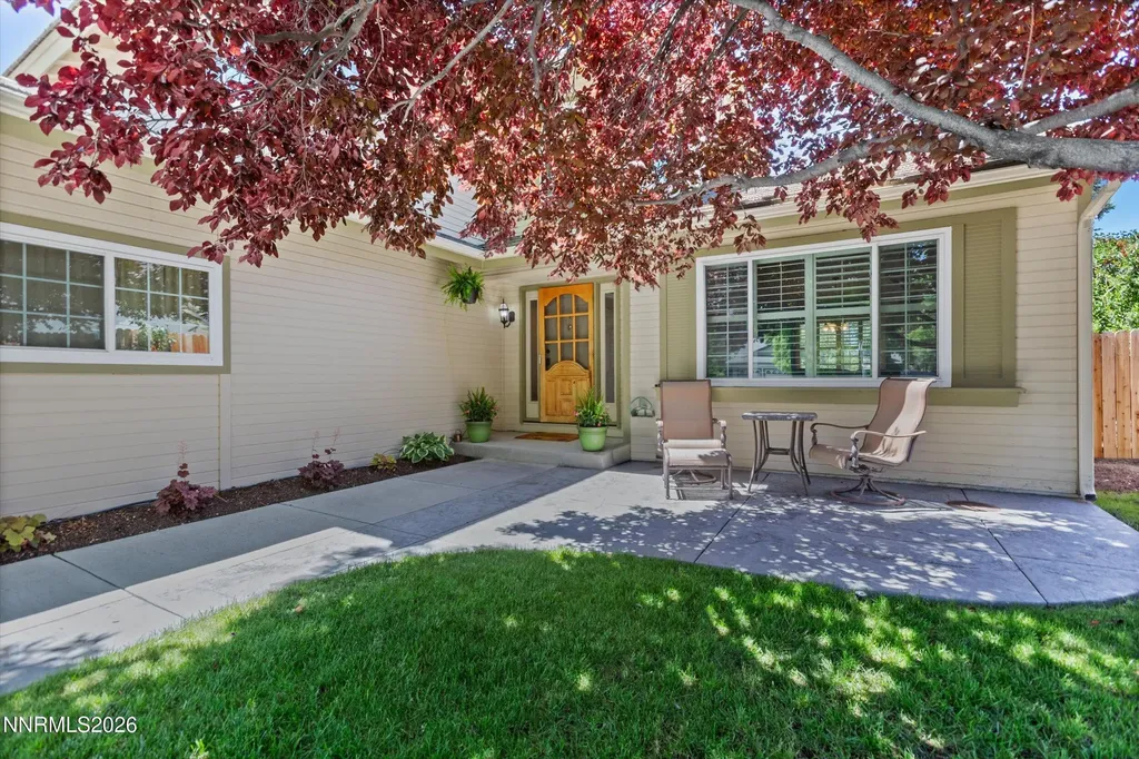 5225 Canyon Crest Sparks NV 89436