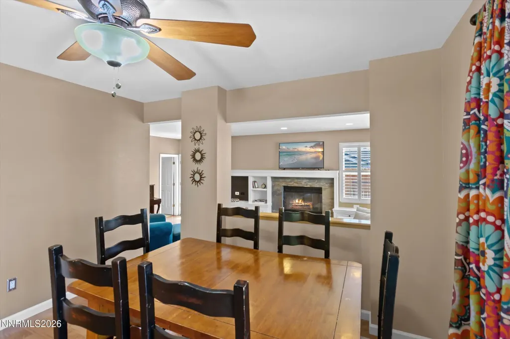5225 Canyon Crest Sparks NV 89436