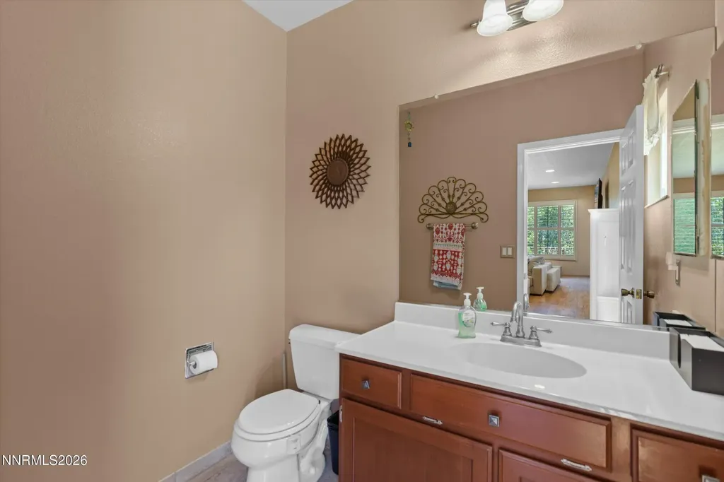 5225 Canyon Crest Sparks NV 89436