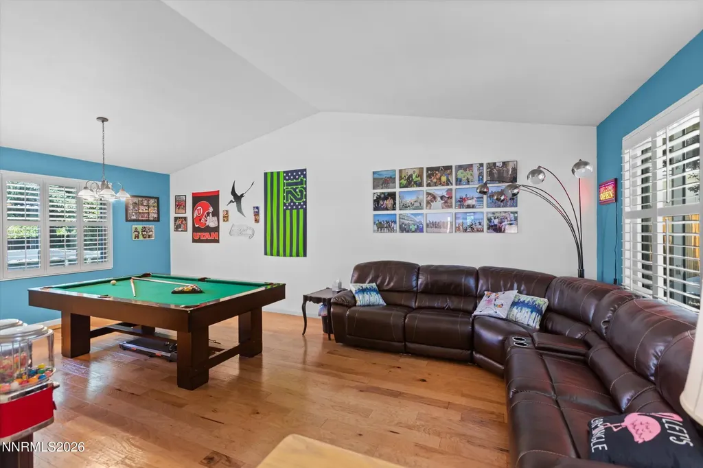 5225 Canyon Crest Sparks NV 89436